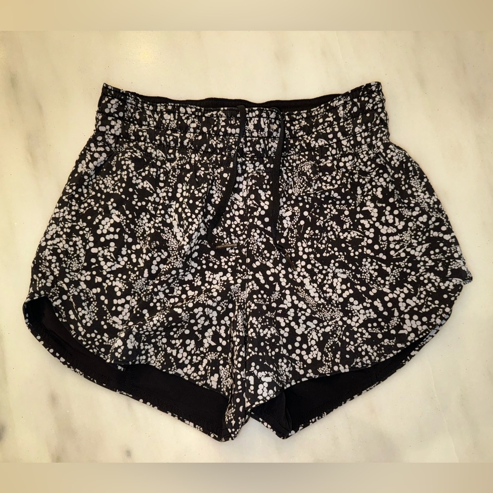 Lululemon Choose a Side Reversible Short - Size 2